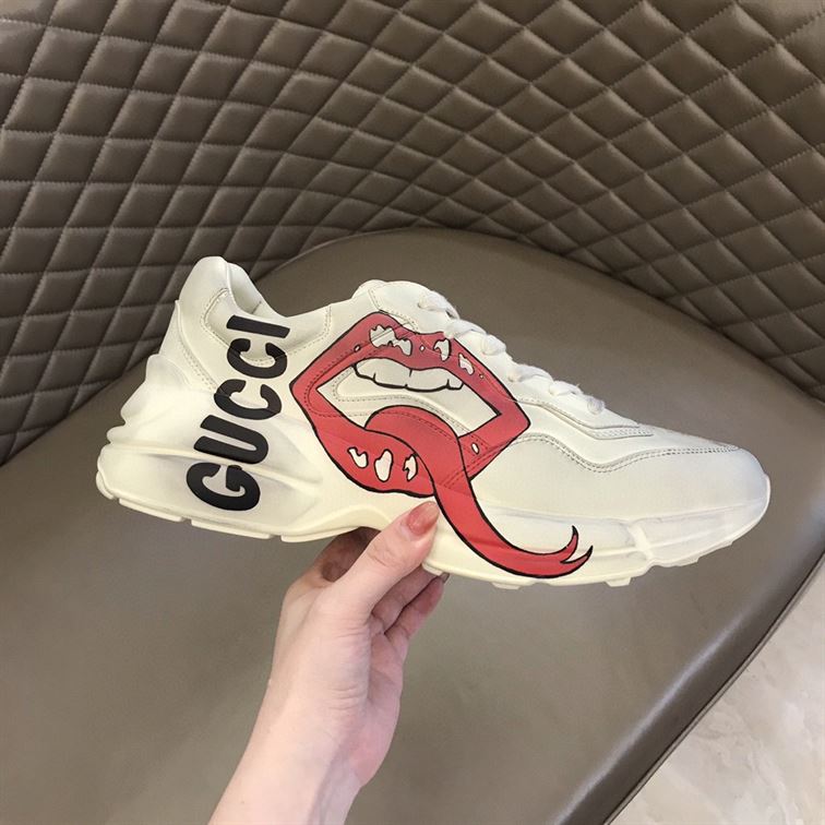 Gvc*1 RHYTON SNEAKER WITH MOUTH PRINT   GCC016
