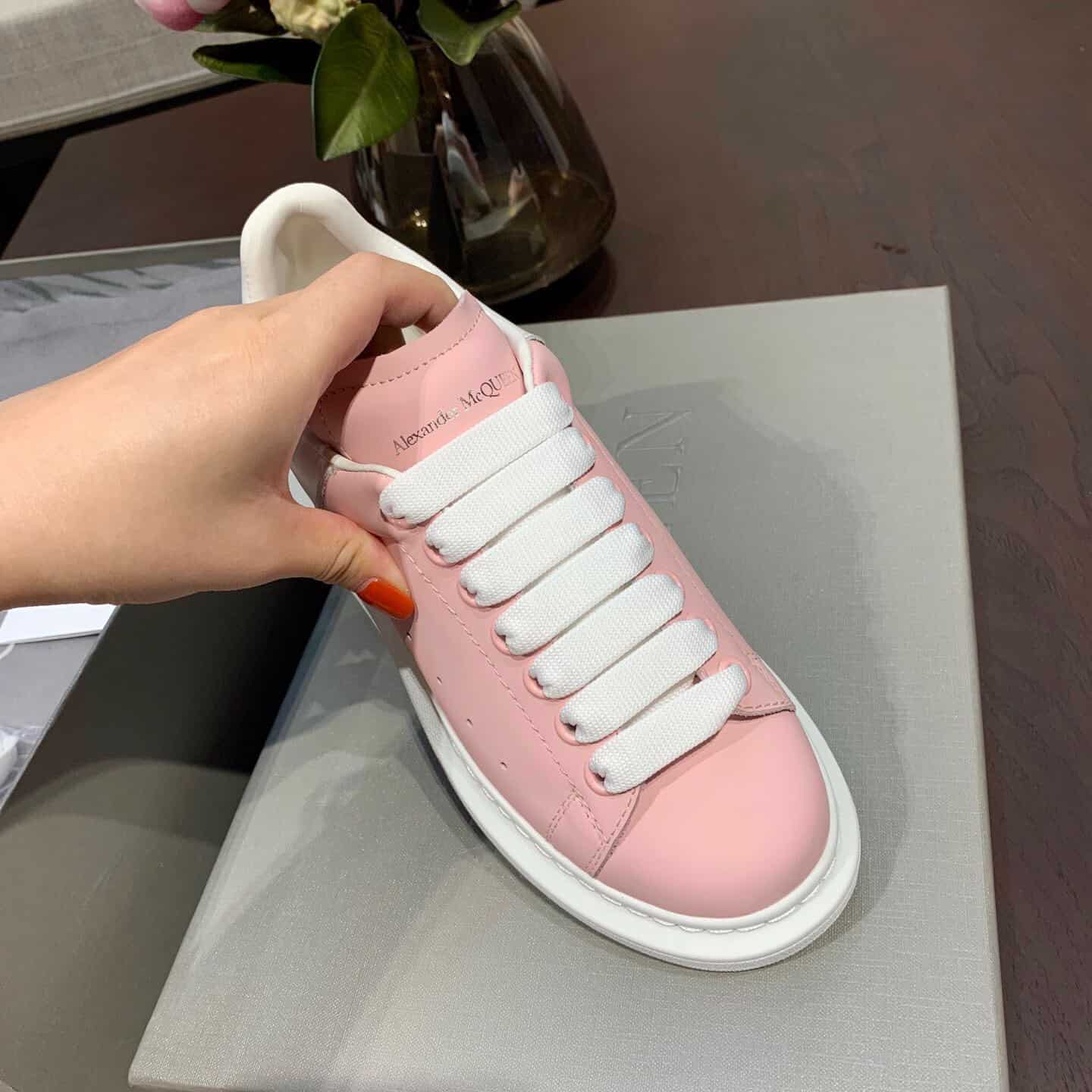 A1exa*der Mcqv*en Sneaker Dupe - AM4