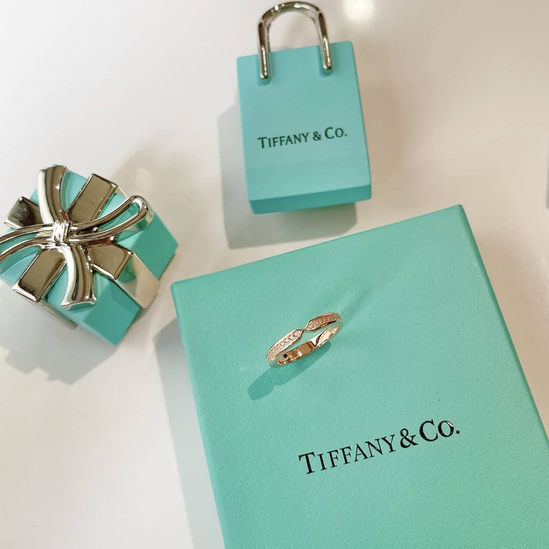 High Quality T*f*ny Ring