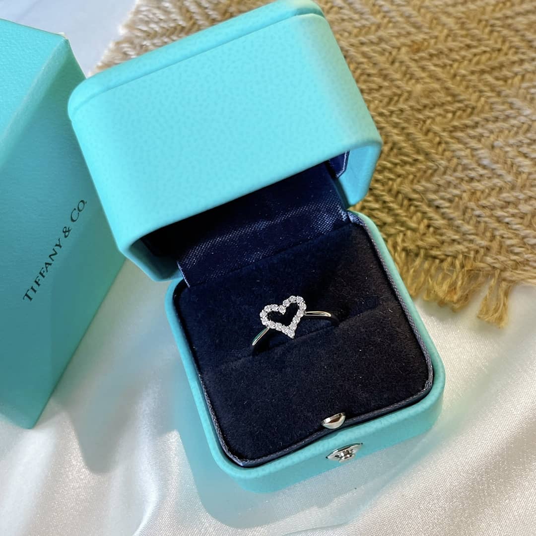 Designer T*f*ny Classic Ring