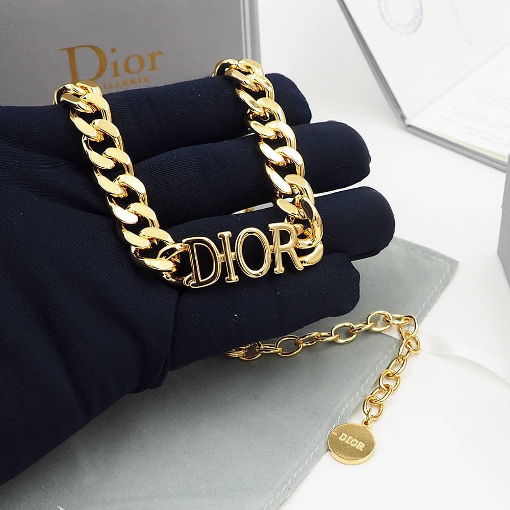 Best Chr1st1an D10r Classic Necklace