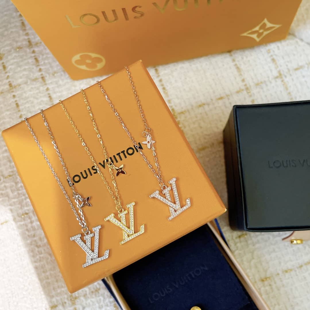 Wholesale L0vis Vvtt0n AAA+ Necklace