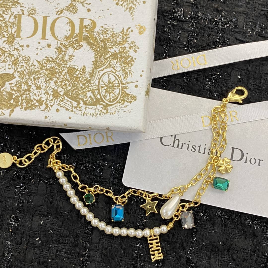Best Chr1st1an D10r Classic Bracelet