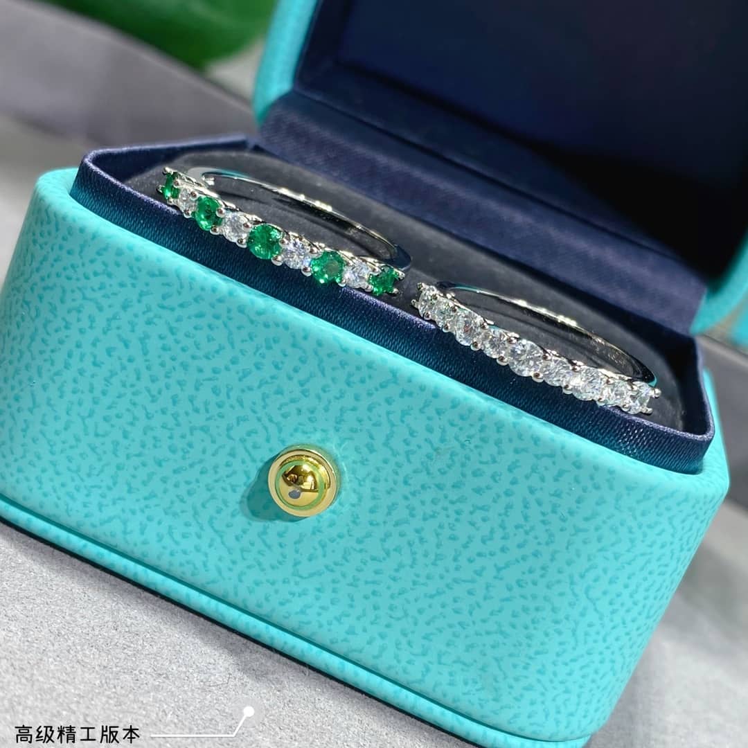 Knockoff T*f*ny Logo Ring