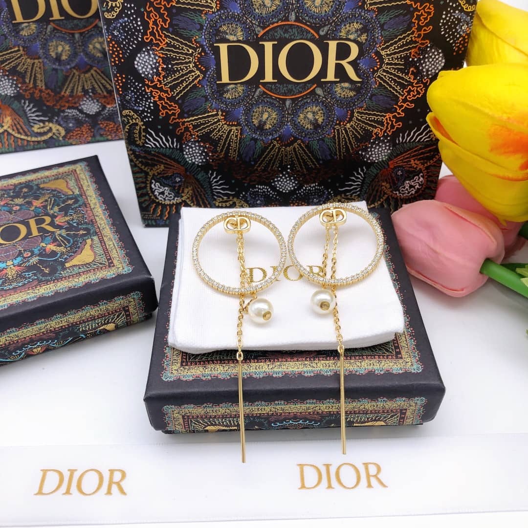7 Star Chr1st1an D10r Earring