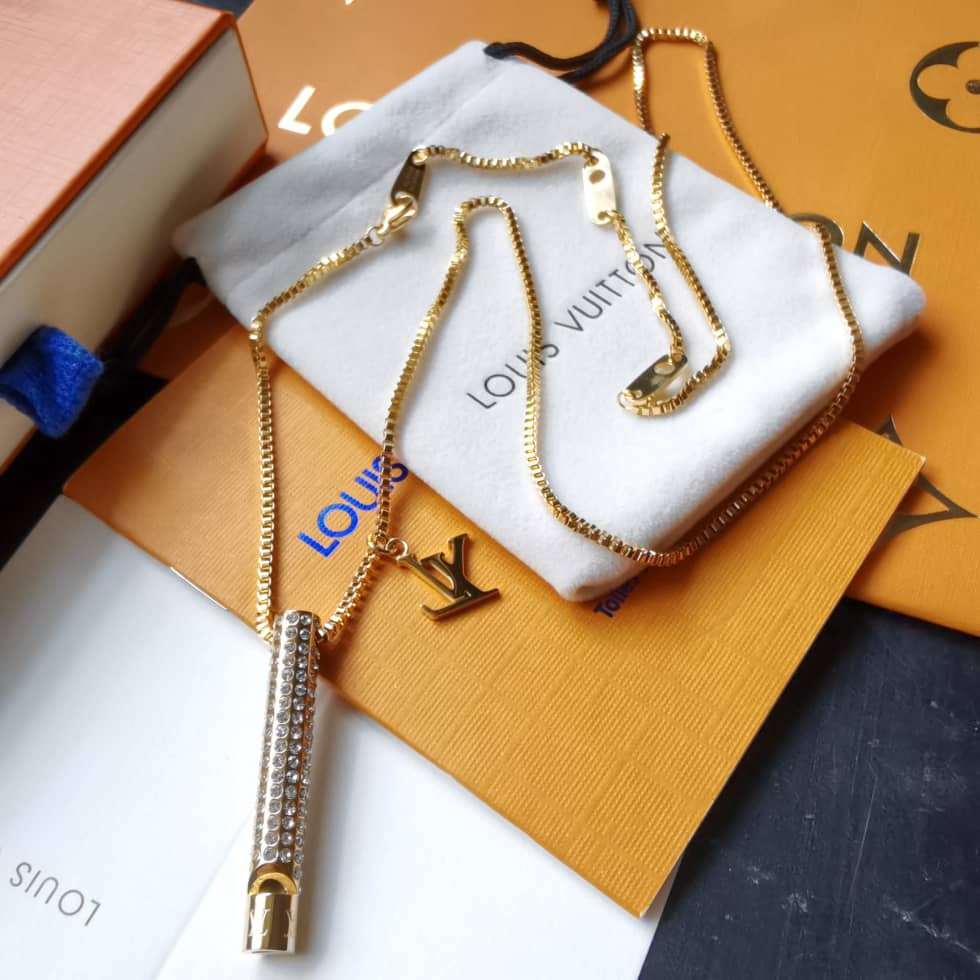 L0vis Vvtt0n Necklace First Copy