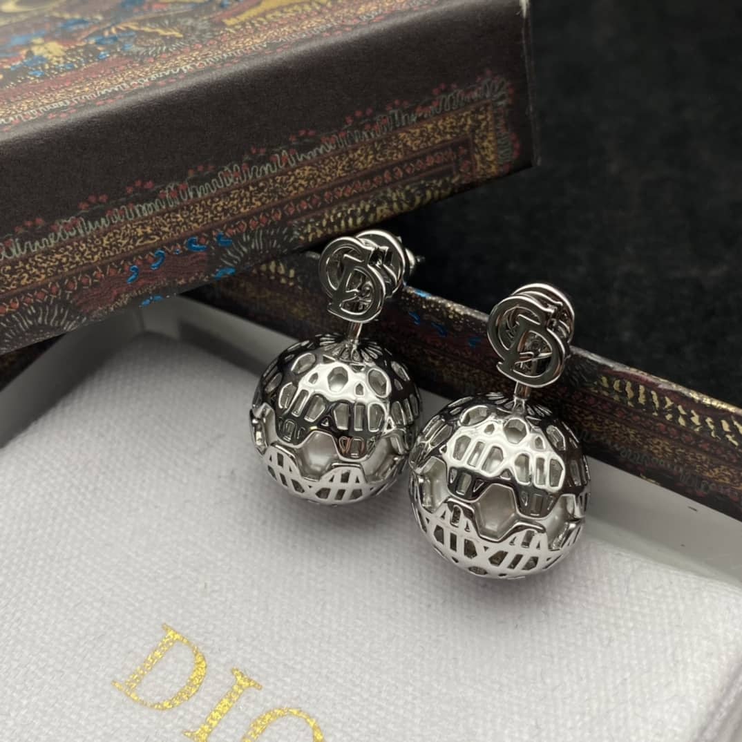 Wholesale Chr1st1an D10r Logo Earring