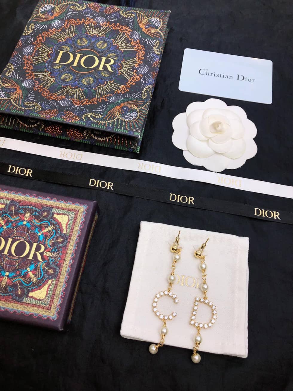 Best Chr1st1an D10r Classic Earring