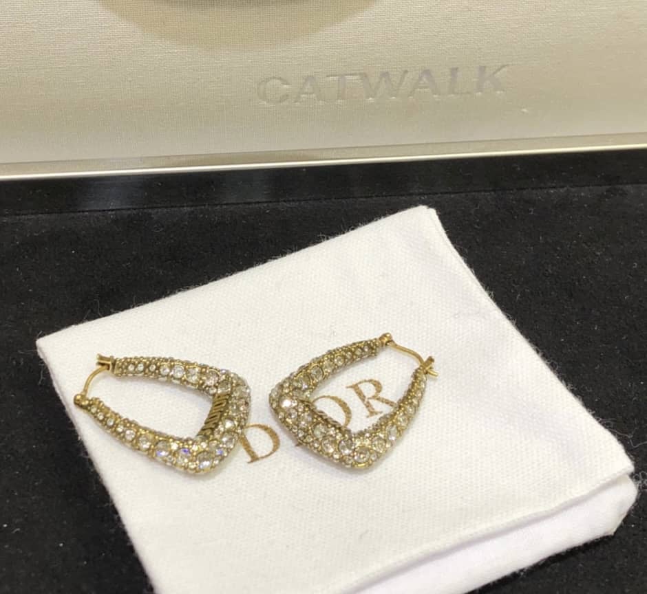 Best Chr1st1an D10r Classic Earring