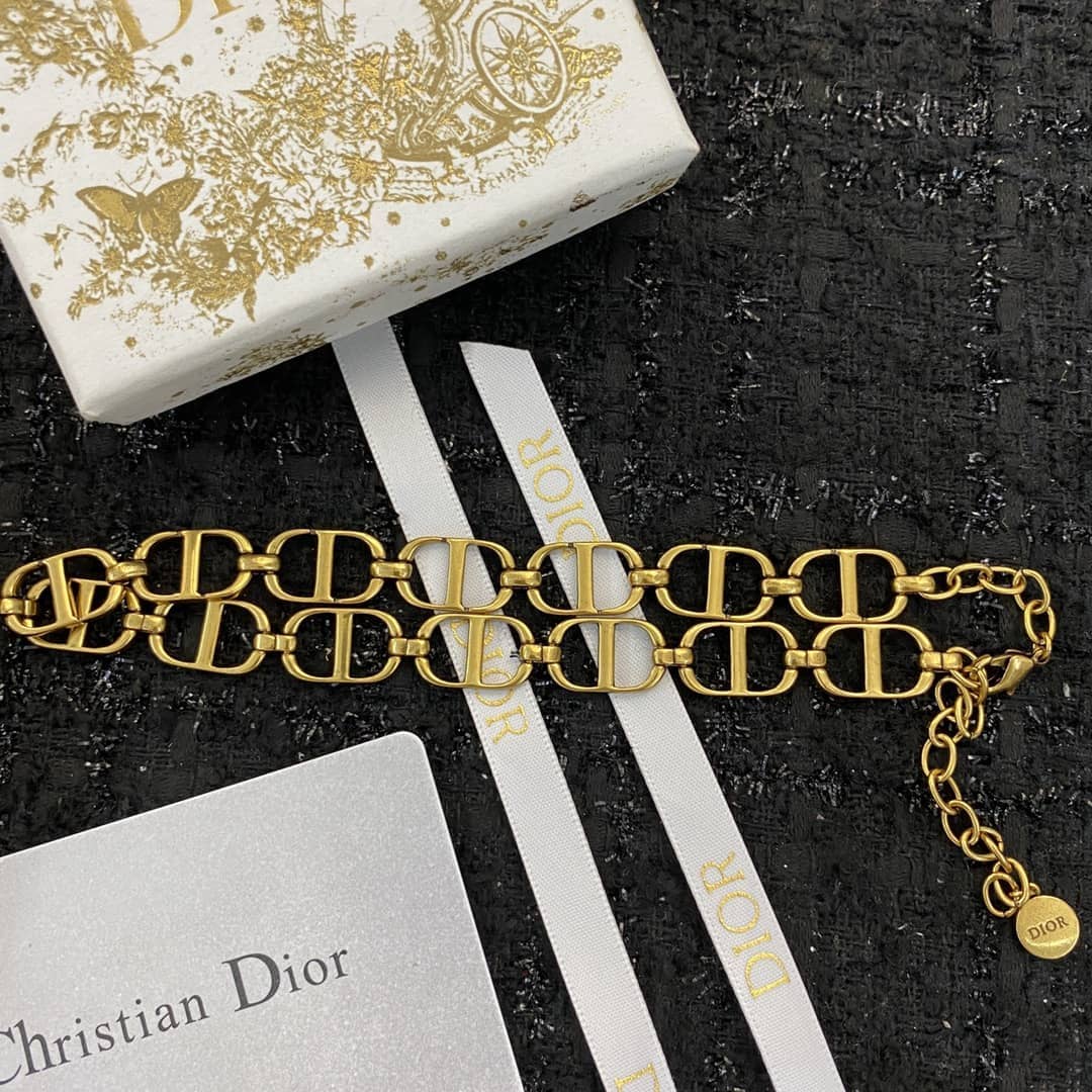 7 Star Chr1st1an D10r Necklace