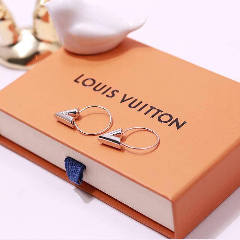 L0vis Vvtt0n Earring For Sale
