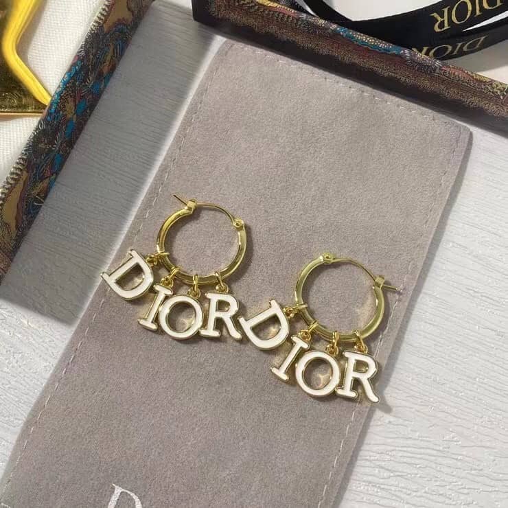 Best Chr1st1an D10r Classic Earring