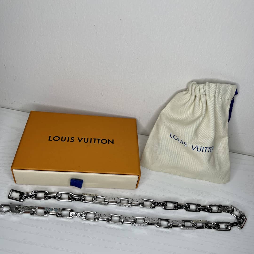 Replica L0vis Vvtt0n Necklace