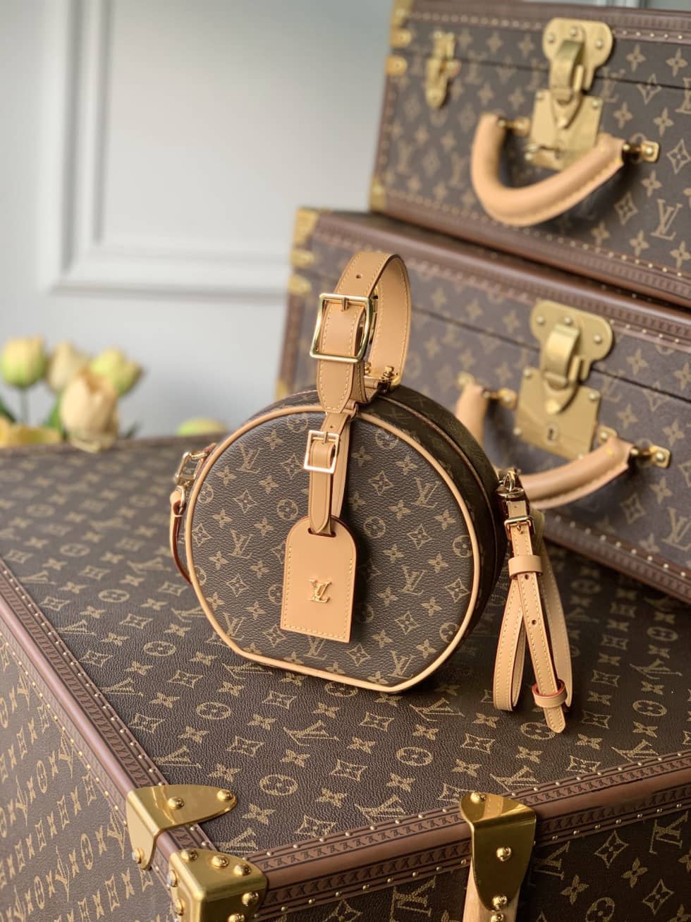 L0vis Vvtt0n Monogram Petite Boite Chapeau PM M43514 Replica Crossbody Bag