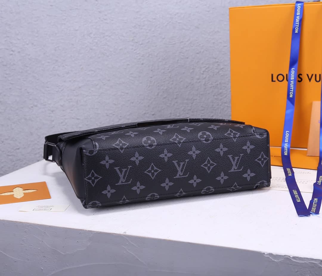 L0vis Vvtt0n PM Explorer Monogram Eclipse Canvas Messenger Bag Replica M40565