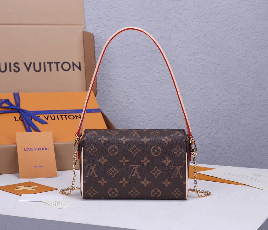 L0vis Vvtt0n Monogram Recital Leather Shoulder Bag Replica M51900