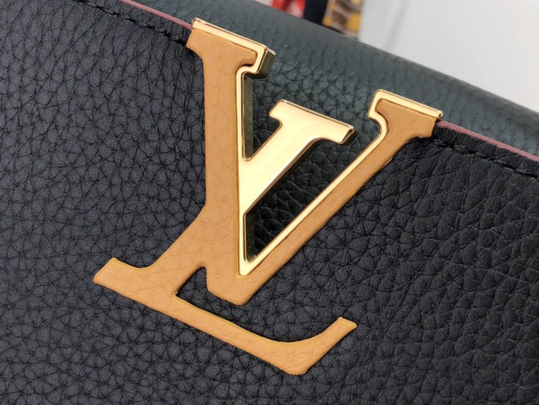 L0vis Vvtt0n Capucines Embroidery Replica Bag Black M48865