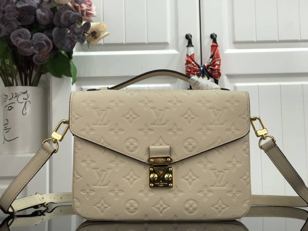 L0vis Vvtt0n Pochette Metis Marine Leather White M44071 Replica Shoulder Bag