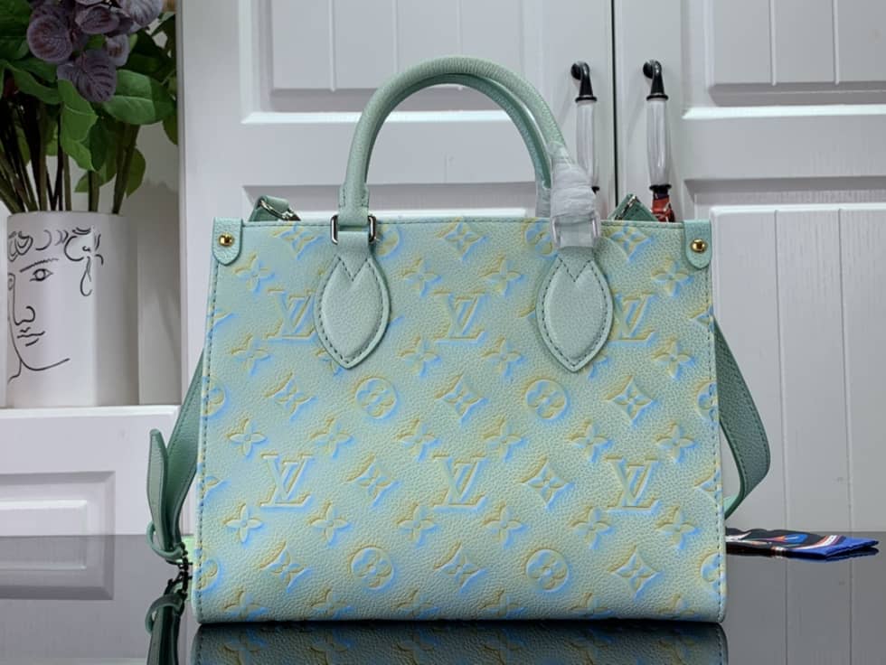 L0vis Vvtt0n Onthego PM Green M46067 Replica Tote