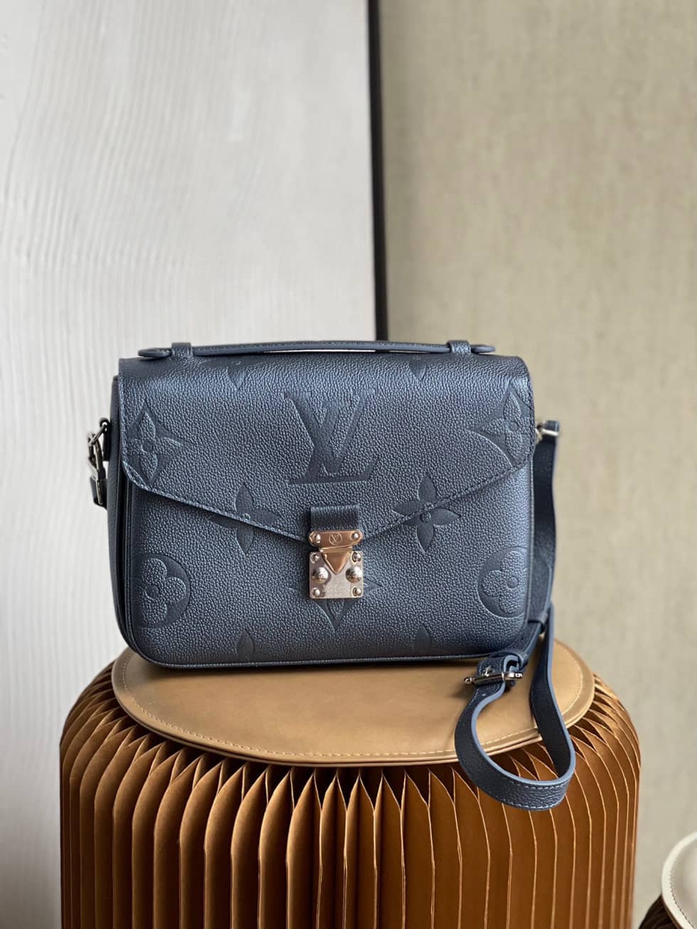 L0vis Vvtt0n Empreinte Pochette Metis Black M59211 Replica
