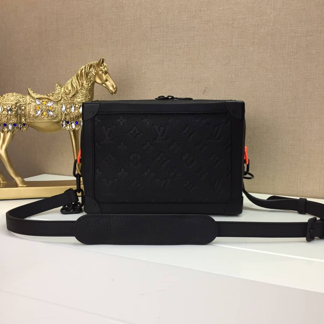 L0vis Vvtt0n Soft Trunk Monogram Replica Black M53288