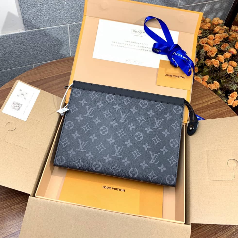 L0vis Vvtt0n Monogram Titanium Canvas Pochette Voyage MM M41696 Replica Clutch