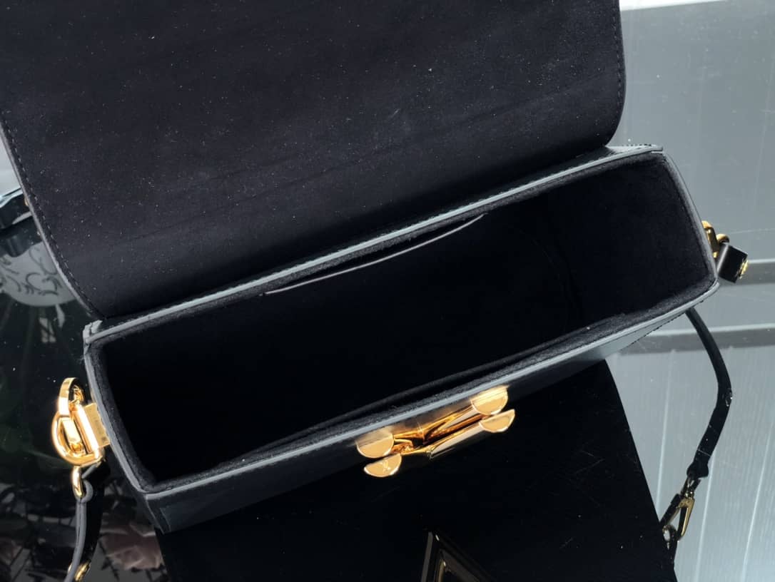 L0vis Vvtt0n Twist MM Epi Grained Leather Replica Bag Black M58689