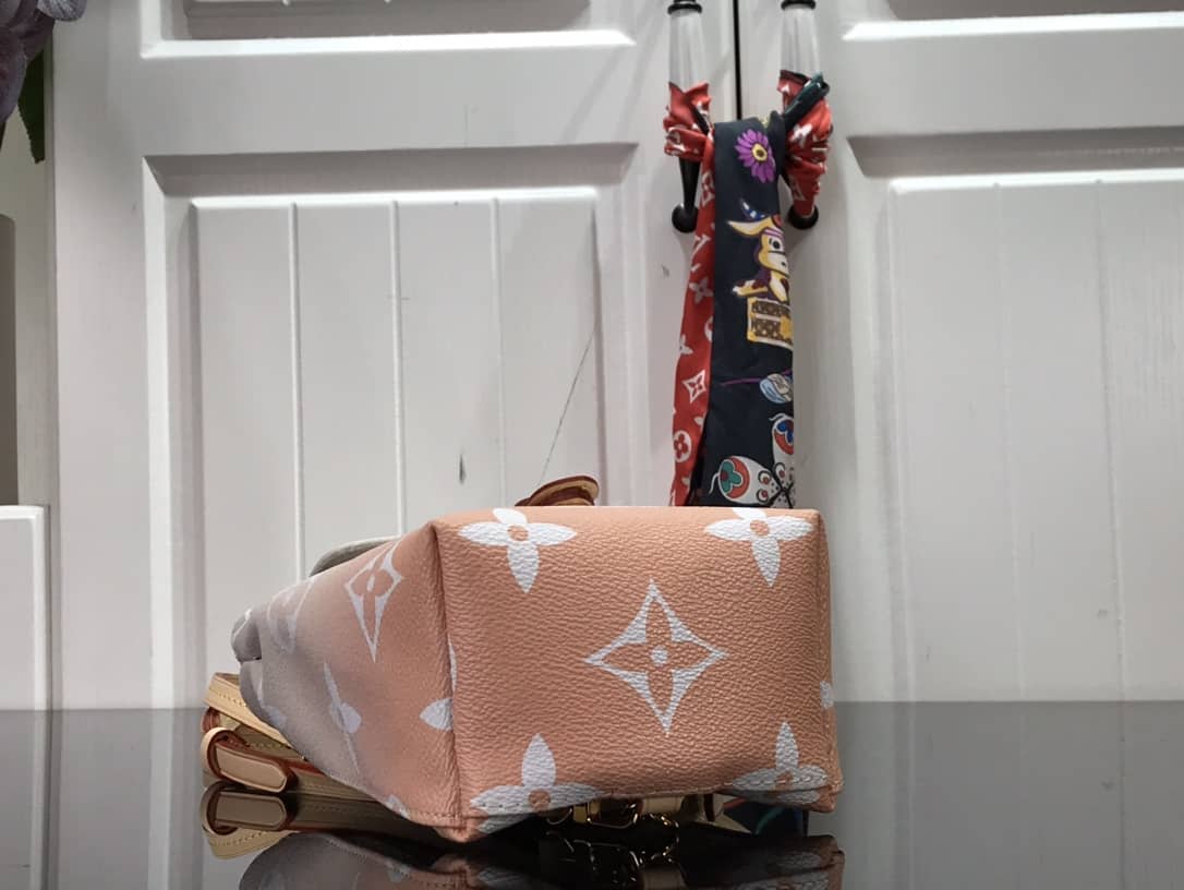 L0vis Vvtt0n By The Pool Replica Backpack M45764