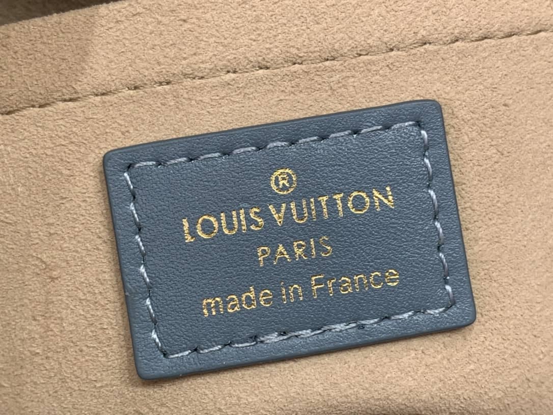 L0vis Vvtt0n Damier Quilt Lambskin Troca MM H27 Replica Bag Blue M59114