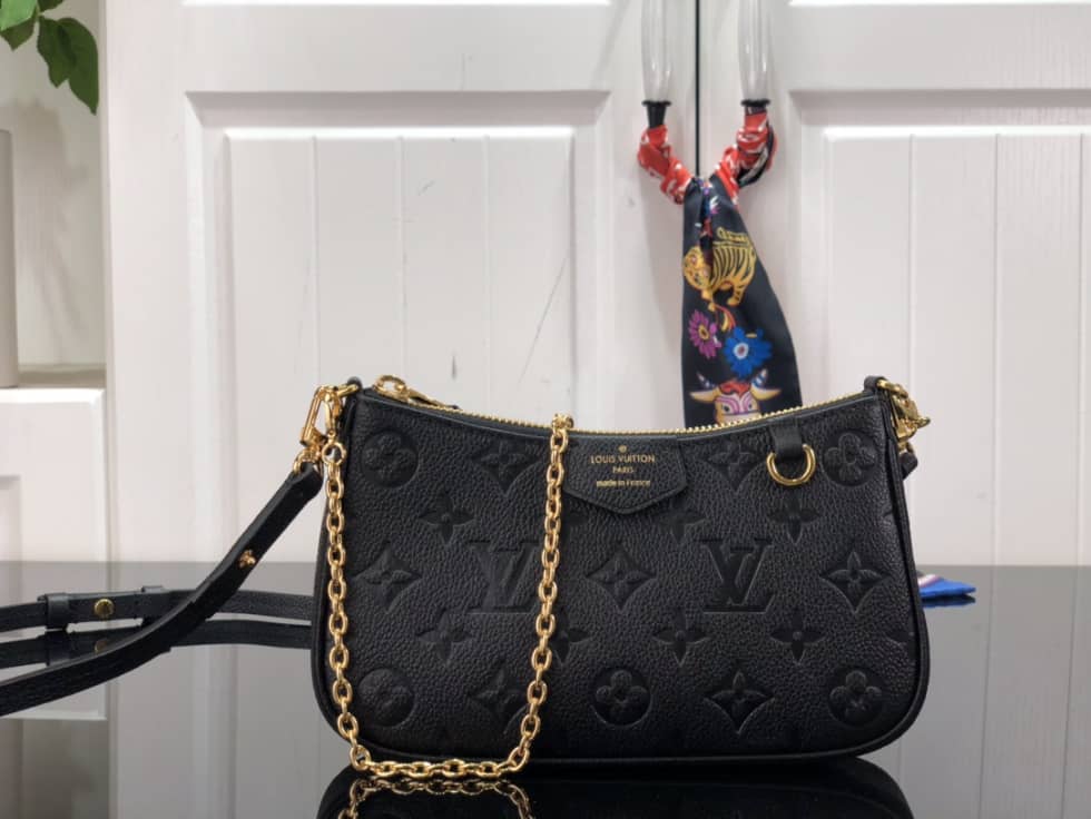 L0vis Vvtt0n Easy Pouch On Strap Black Empreinte M81066 Replica