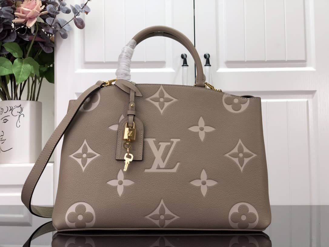 L0vis Vvtt0n Grand Palais Monogram Empreinte Bag Replica Gray M45811
