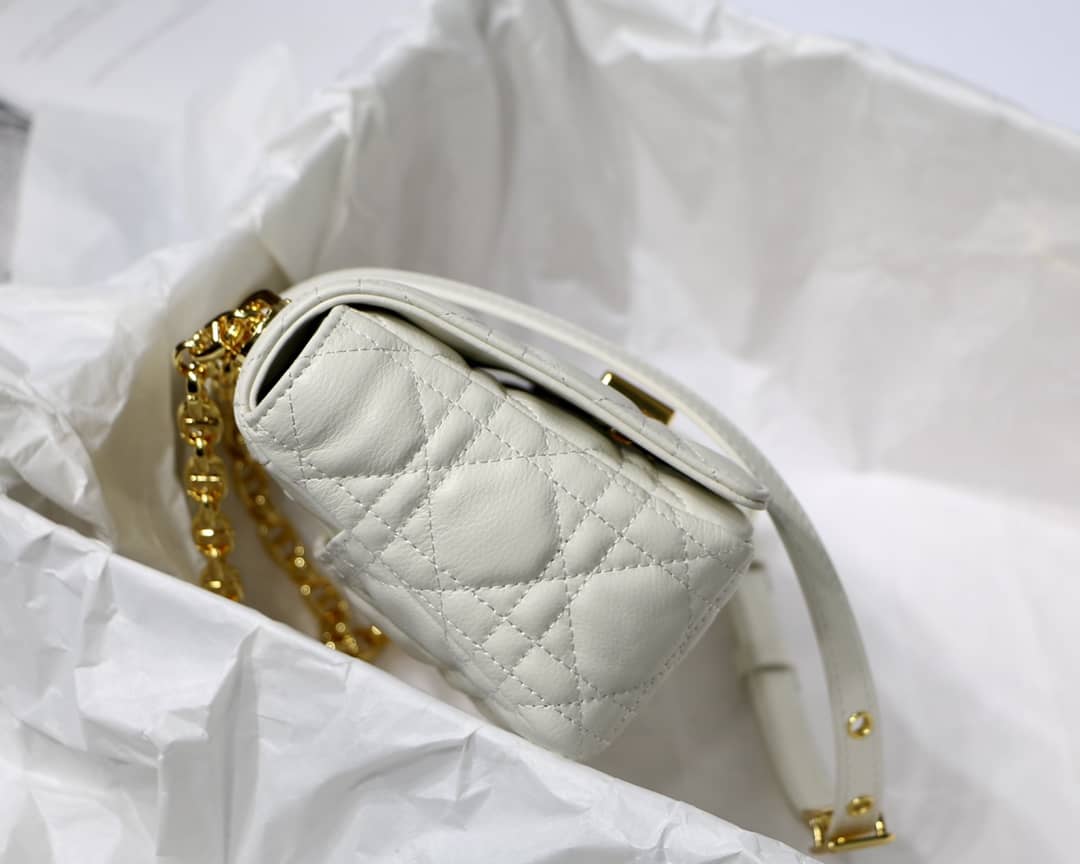 Chr1st1an D10r Caro Replica Bag