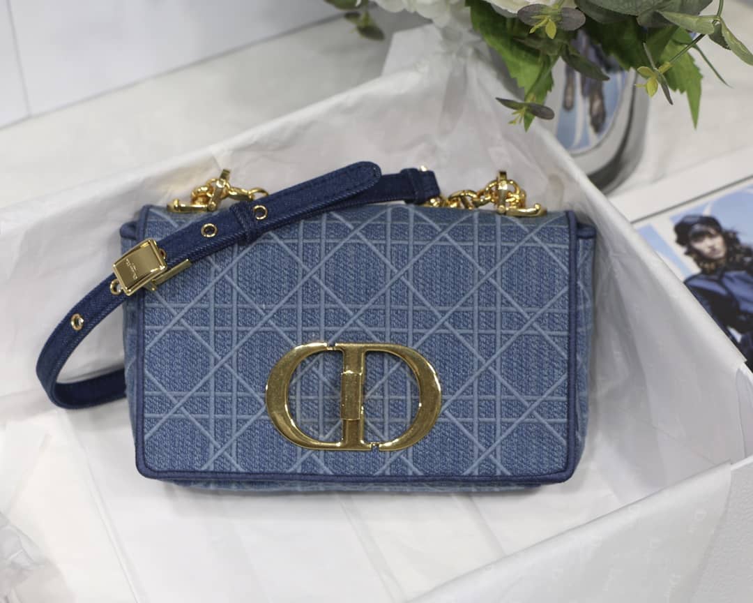Chr1st1an D10r Caro Replica Bag