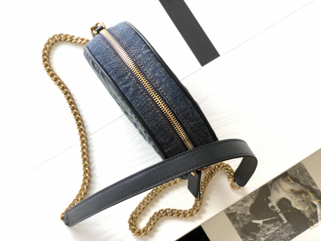 Sa1nt Lau*nt Y51 Vinyle Denim Quilted Round Bag