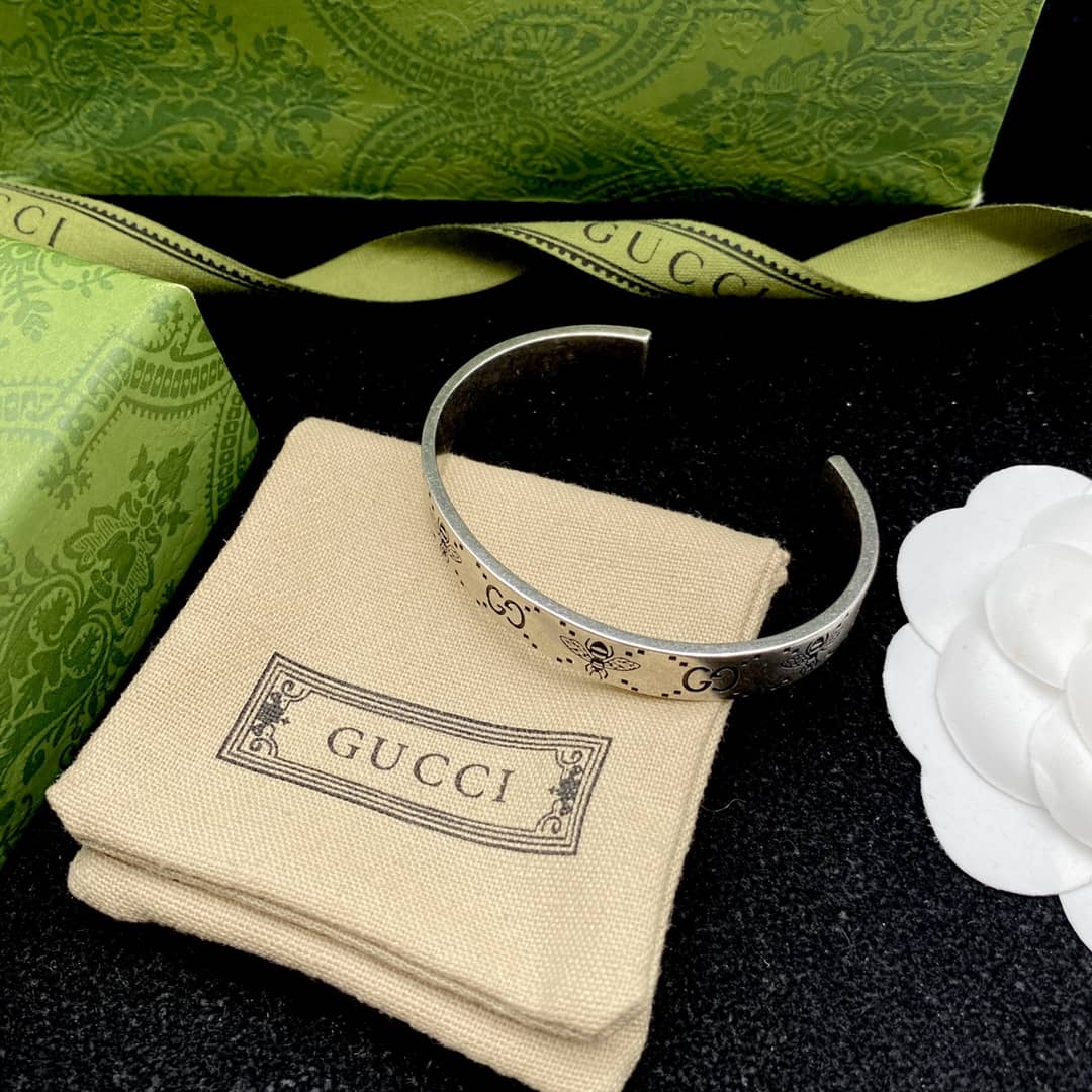 Wholesale Gvc*1 Logo Bracelet