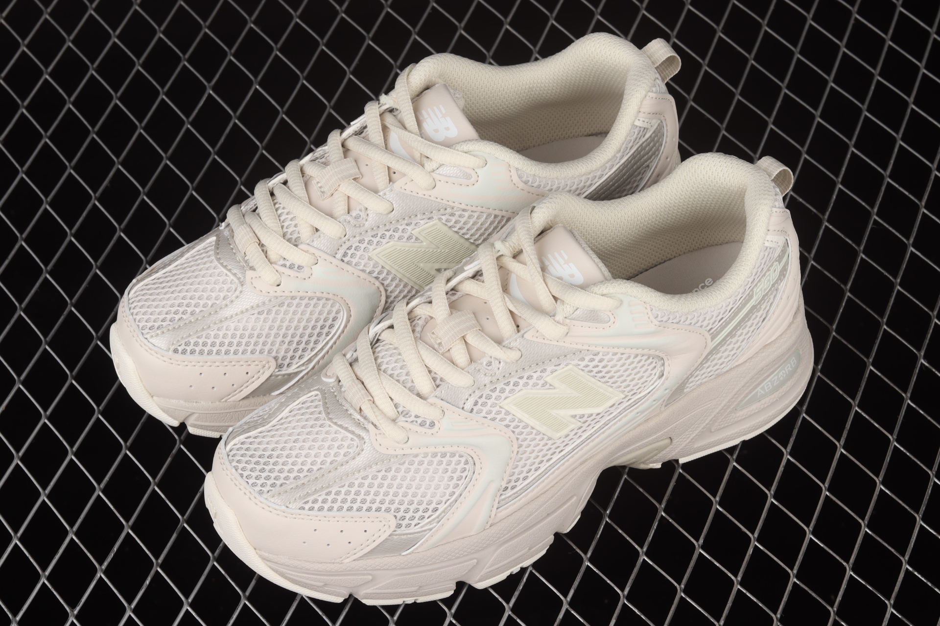 530 Beige MR530AA1