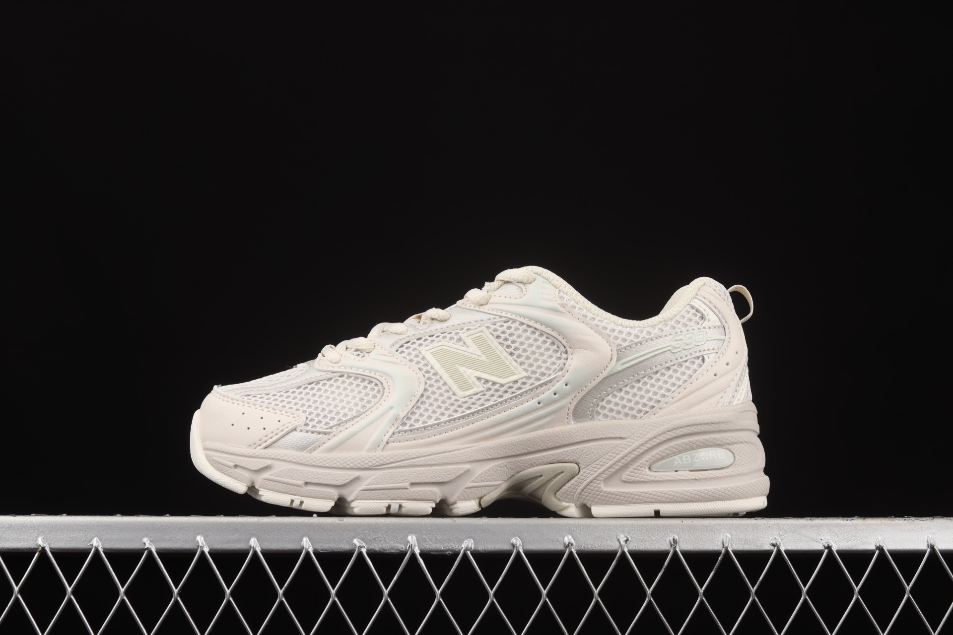 530 Beige MR530AA1