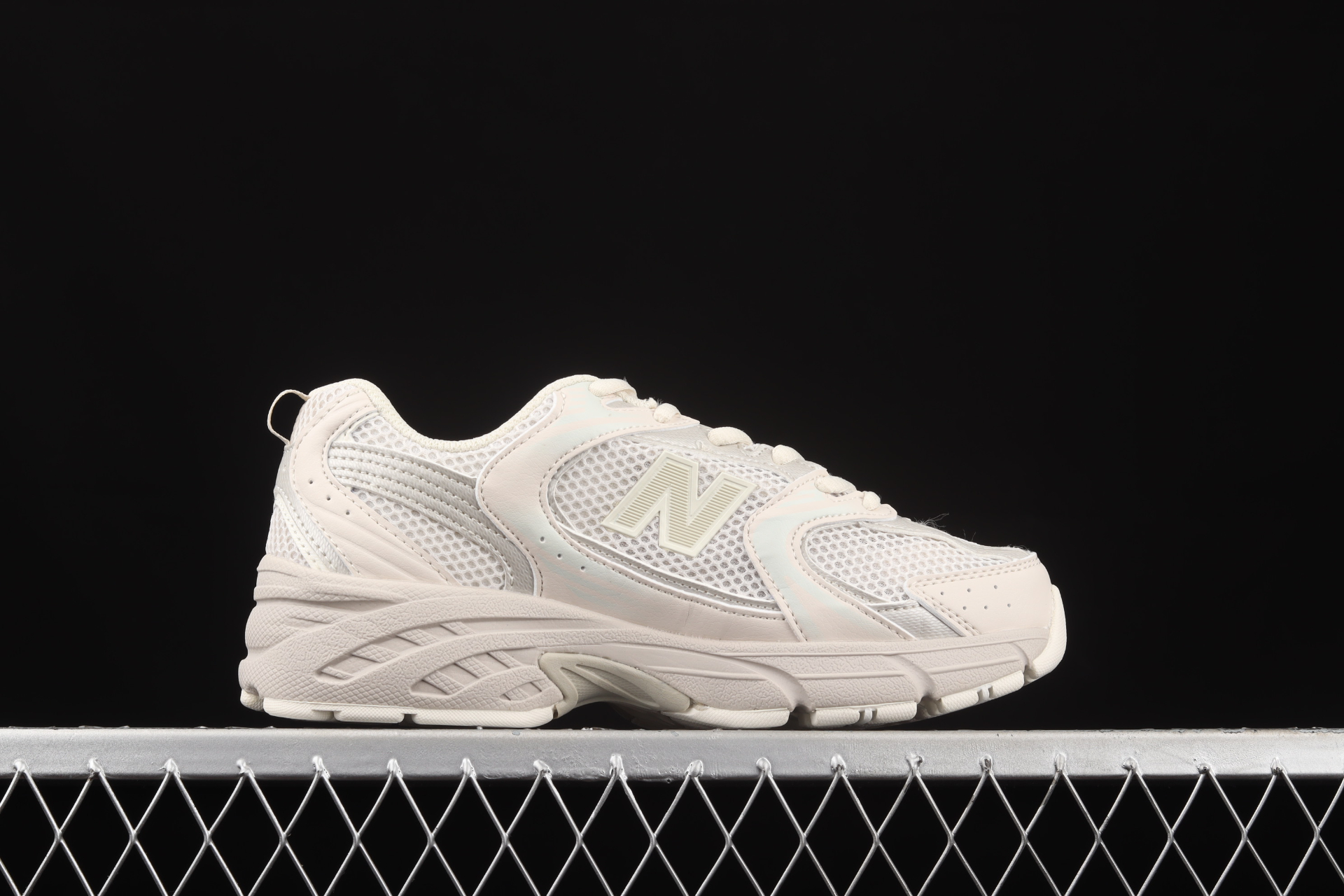 530 Beige MR530AA1