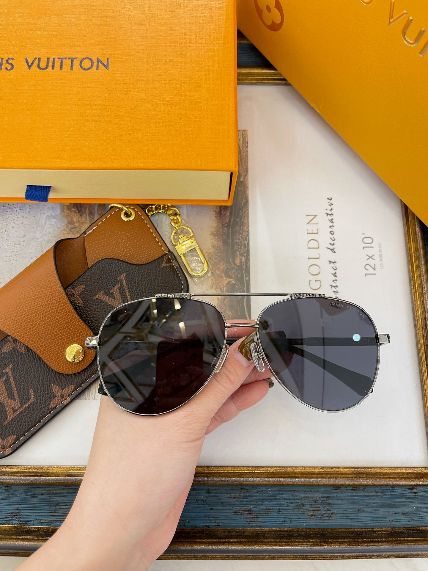 L0vis Vvtt0n Sunglasses