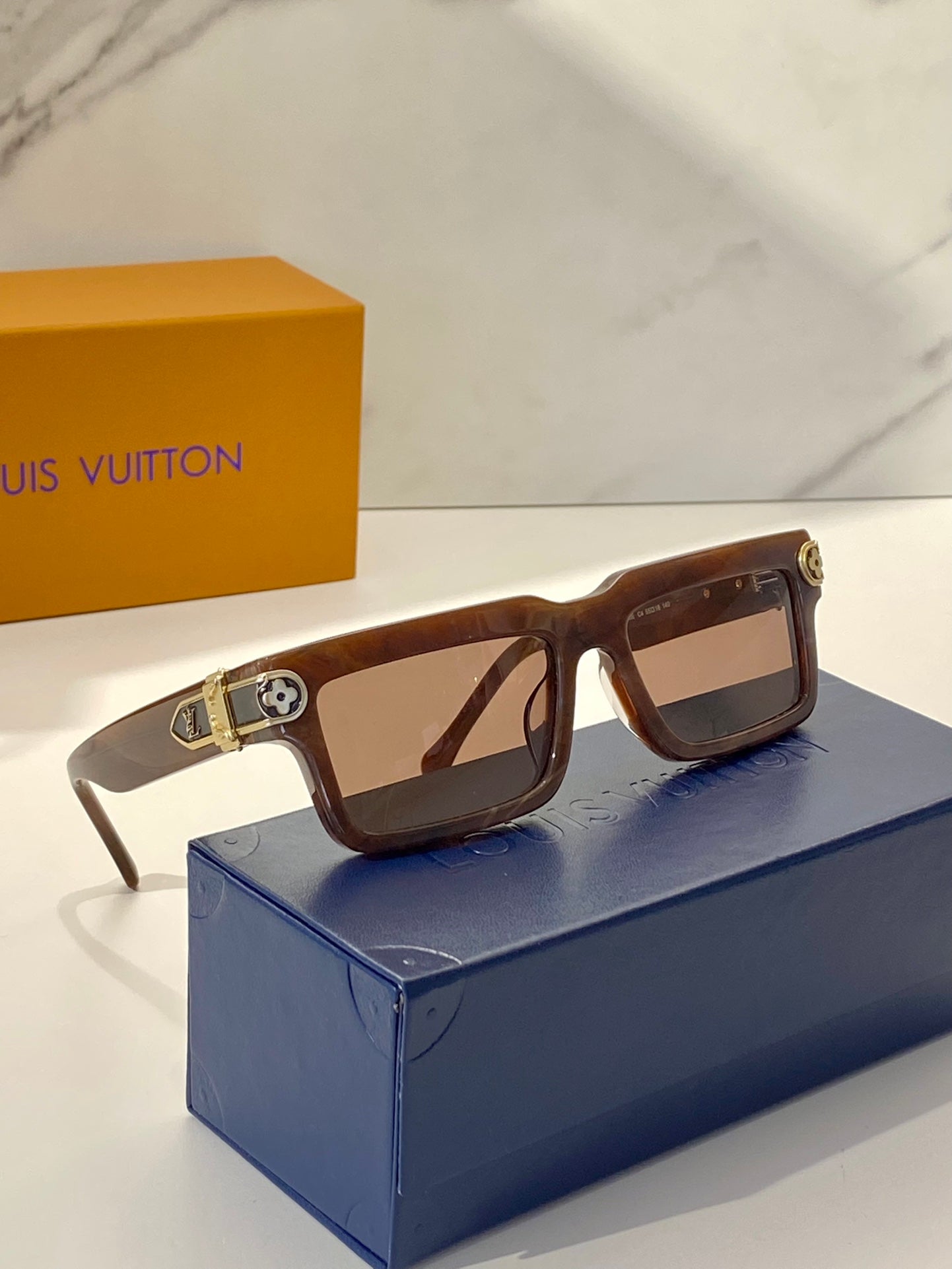 L0vis Vvtt0n Sunglasses