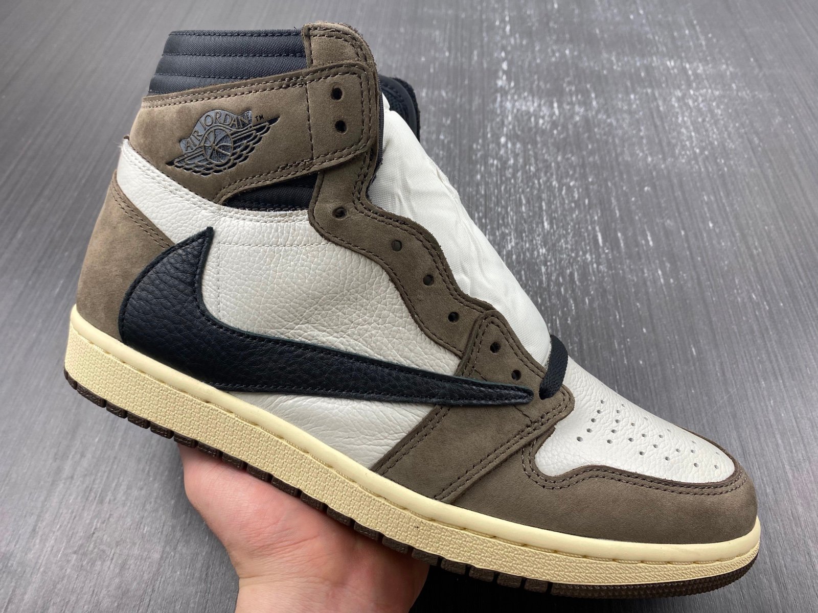Jordan 1 Retro High Travis Scott Mocha Extended size 14