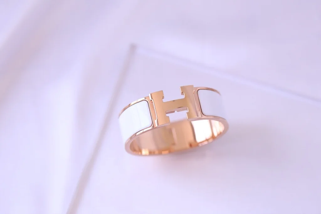H**me5 bracelet