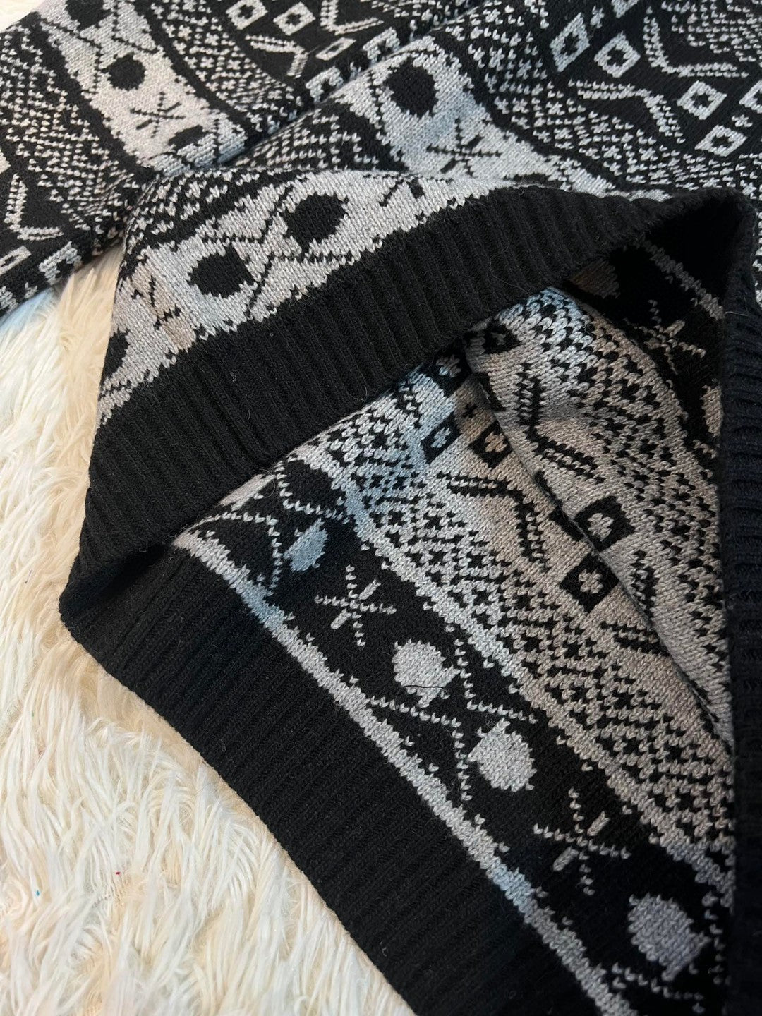 Ba1en*iaga Sweater