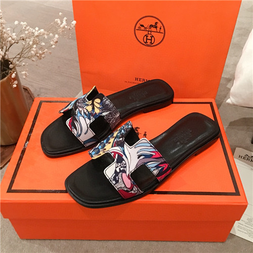 H**me5 flat slippers