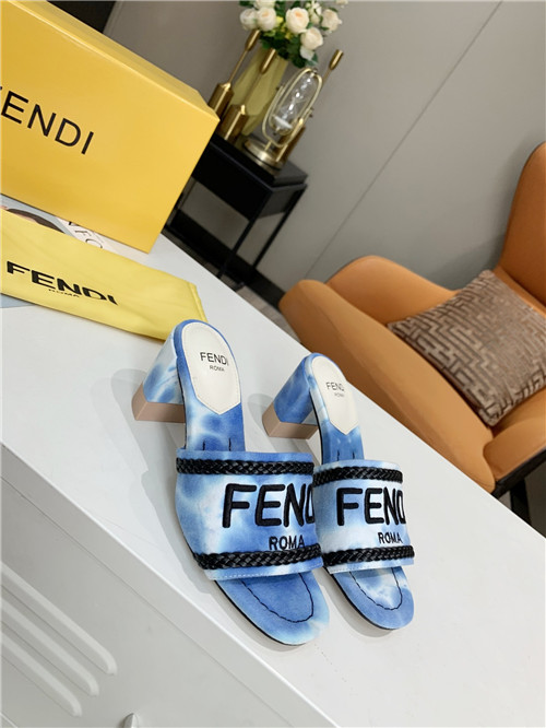 F**di logo sandals