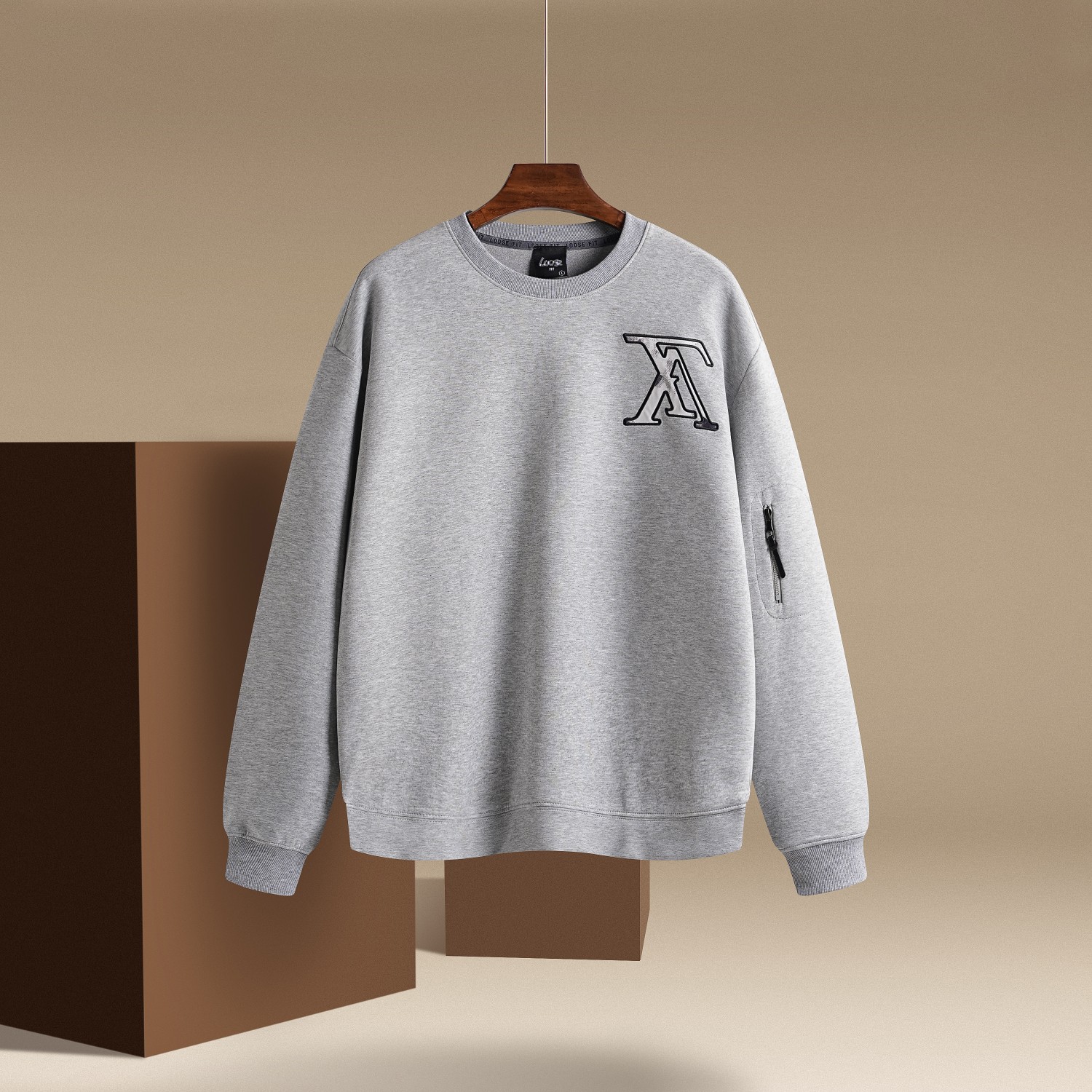 L0vis Vvtt0n Hoodie